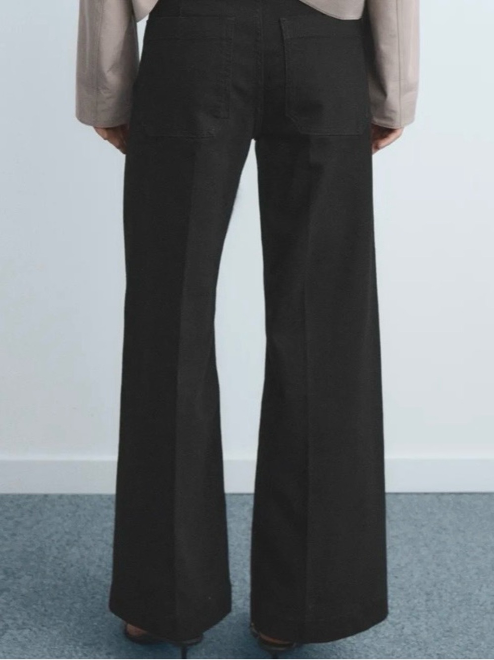 VICTORIA BECKHAM Black High-Rise Wide Leg Jeans NWT - Picture 4 of 9